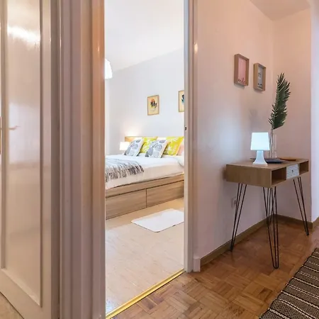 아파트 Cozy Charming